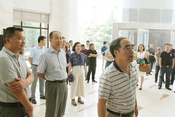 中海达集团经营管理委员会2018年第二季度会议在西安召开